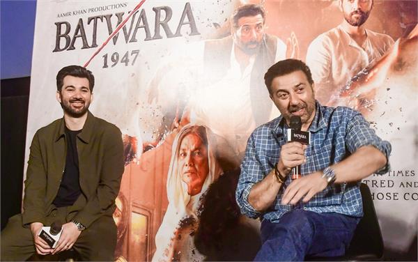 sunny deol promotes  batwara 1947  in patna with son karan deol