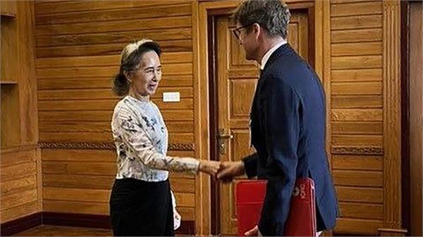 met with aung san suu kyi