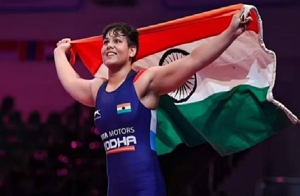 mansi lather won silver  tanvi and komal won bronze medals