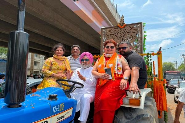 holy kalash yatra welcomed with devotion and enthusiasm in derabassi