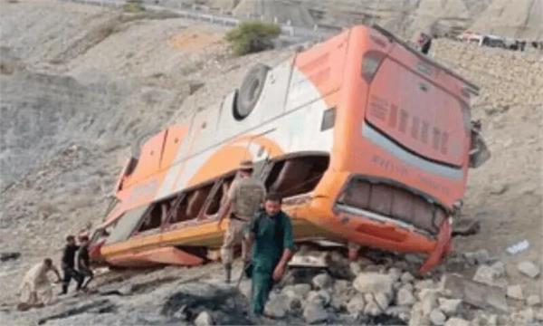 bus overturns