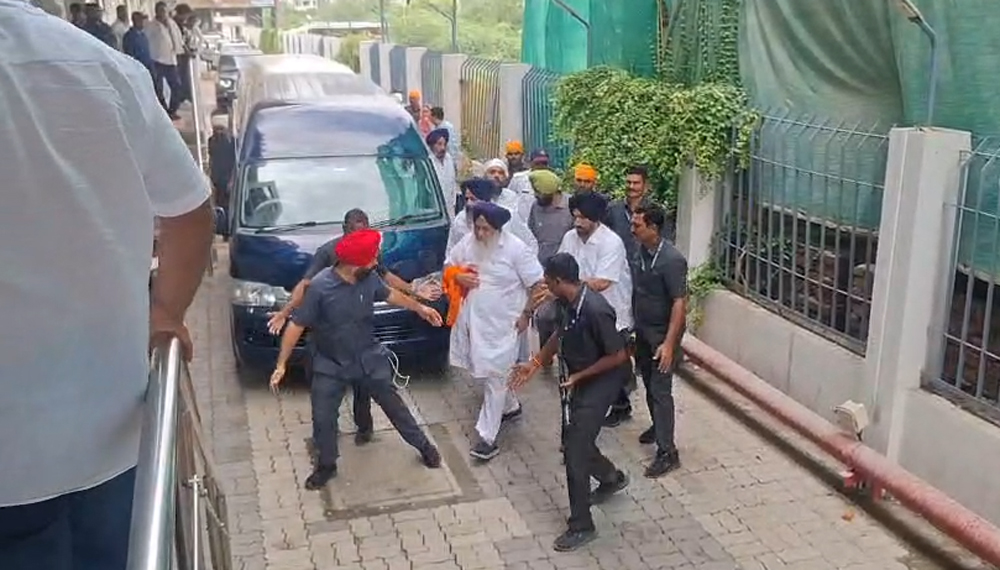 ਸੁਖਬੀਰ ਸਿੰਘ ਬਾਦਲ ’ਤੇ ਹੋਏ ਹਮਲੇ ਨੂੰ ਲੈ ਕੇ ਜਥੇਦਾਰ ਗੜਗੱਜ ਦਾ ਵੱਡਾ ਬਿਆਨ