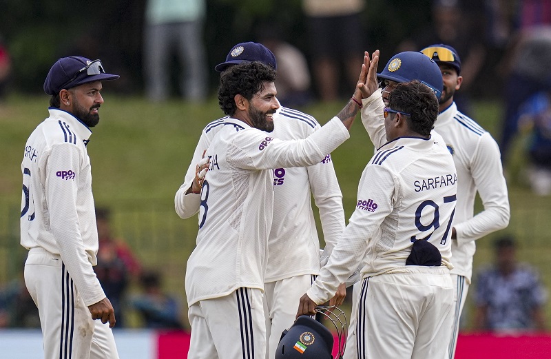 IND vs SL: ਭਾਰਤੀ ਗੇਂਦਬਾਜ਼ਾਂ ਦਾ ਸ਼ਾਨਦਾਰ ਪ੍ਰਦਰਸ਼ਨ, ਸ਼੍ਰੀਲੰਕਾ ਦੀਆਂ ਸੱਤ ਵਿਕਟਾਂ ''ਤੇ 216 ਦੌੜਾਂ