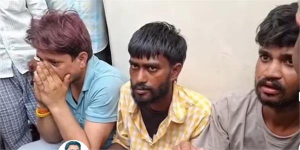 people beat up snatchers who committed robbery