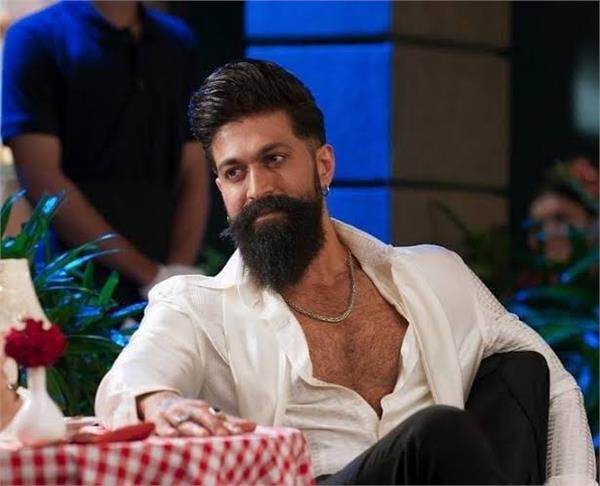 countdown begins for yash s  toxic   advance bookings open august 21