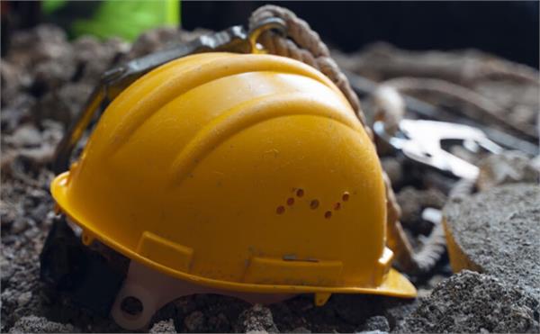 worker crushed to death after bridge pillar collapses in jammu