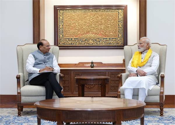 ladakh  vinay kumar saxena  narendra modi  meeting