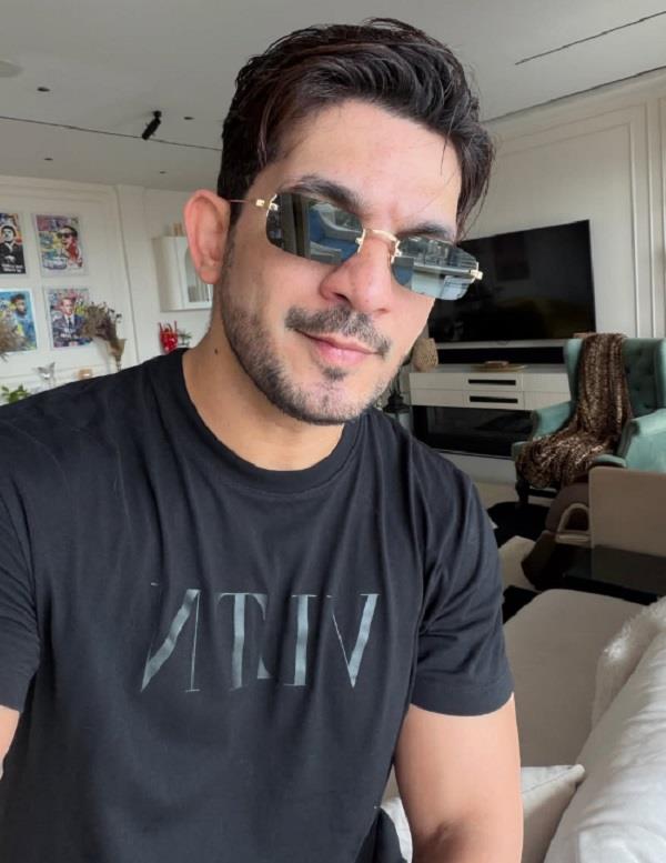 arjun bijlani gives health after car accident