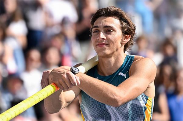 duplantis wins pole vault title but misses world record