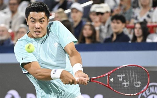nakashima defeats medvedev