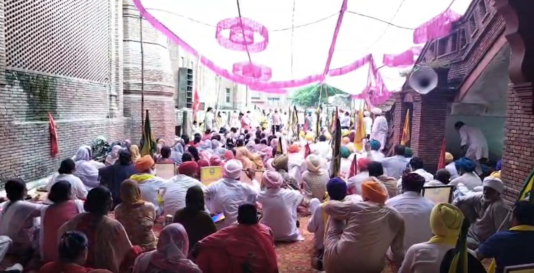 ਅੰਮ੍ਰਿਤਸਰ: ਕਿਸਾਨਾਂ ਤੇ ਮੁਲਾਜ਼ਮ ਜਥੇਬੰਦੀਆਂ ਨੇ ਮੰਗਾਂ ਨੂੰ ਲੈ ਕੇ ਜਾਇਆ ਰੋਸ