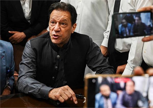 pcb bars cricketers from commenting on imran khan  s arrest