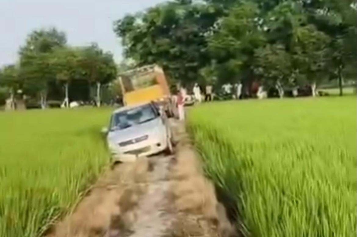 ਅਮੀਰ ਚੋਰਾਂ ਦਾ ਨਾਕਾਮ ਡਾਕਾ! ਟਰਾਂਸਫਾਰਮਰ ਚੋਰੀ ਕਰਨ ਆਇਆ ਗਿਰੋਹ ਟਰੱਕ ਅਤੇ ਕਾਰ ਛੱਡ ਕੇ ਫ਼ਰਾਰ