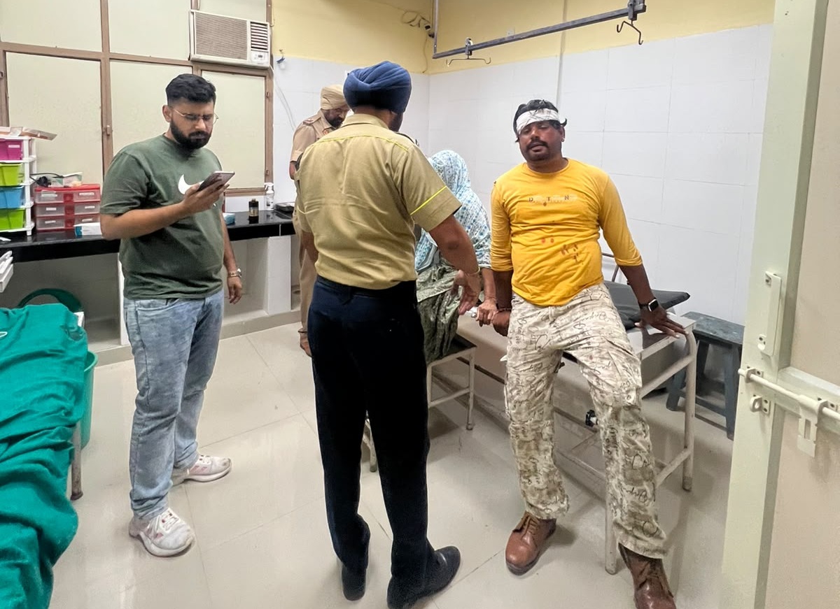 ਟਾਇਰ ਫਟਣ ਨਾਲ ਬੇਕਾਬੂ ਹੋਇਆ ਮੋਟਰਸਾਈਕਲ, 3 ਲੋਕ ਜ਼ਖ਼ਮੀ