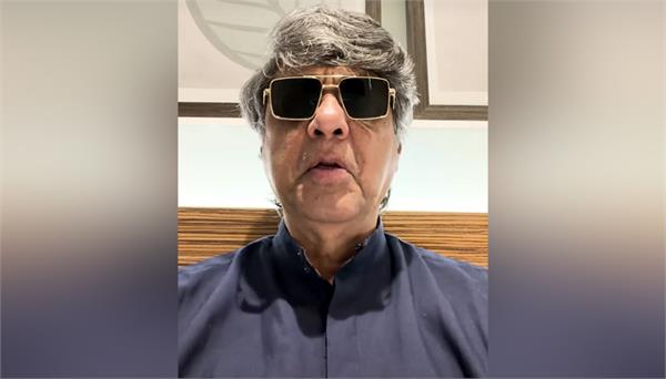 mukesh khanna calls students dirty drain worms