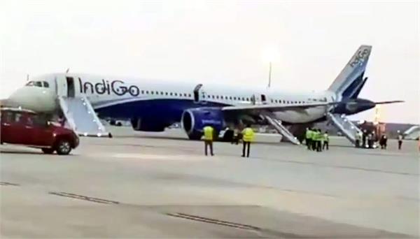 indigo flight makes emergency landing in jaipur