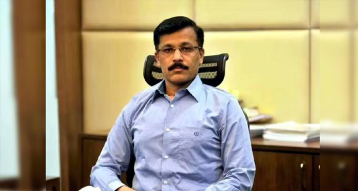 "ਮੈਨੂੰ ਰਿਸ਼ਵਤ ਦੇਣ ਦੀ ਕੋਈ ਹਿੰਮਤ ਨਹੀਂ ਕਰ ਸਕਦਾ": IAS ਤੁਕਾਰਾਮ ਮੁੰਢੇ ਦੀ ਖੁੱਲ੍ਹੀ ਚੁਣੌਤੀ