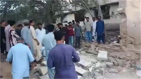 major accident in karachi  pakistan
