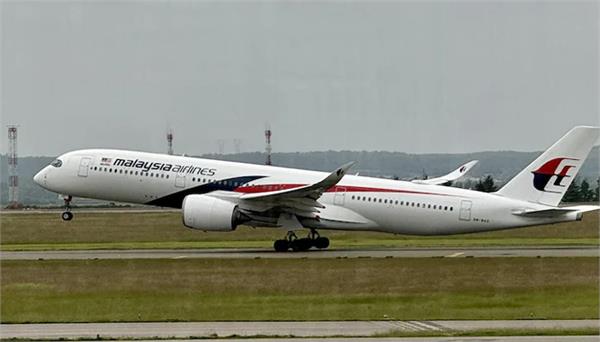 indian passenger dies on malaysia airlines flight