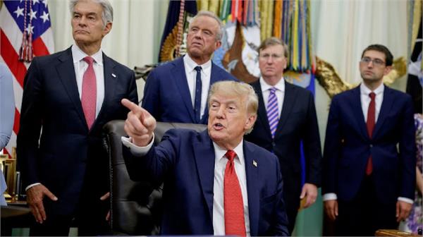 trump s surgical strike on the media