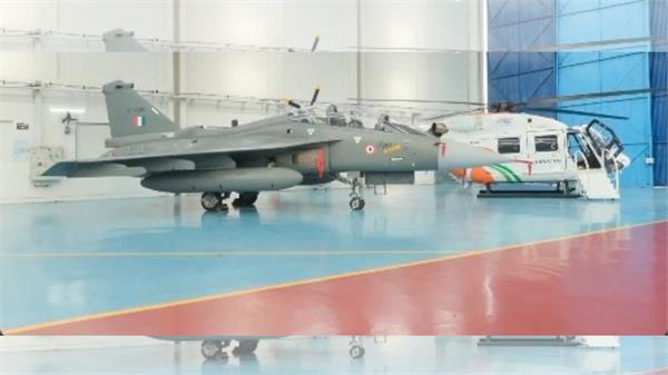 indian air force  2 tejas trainer aircraft