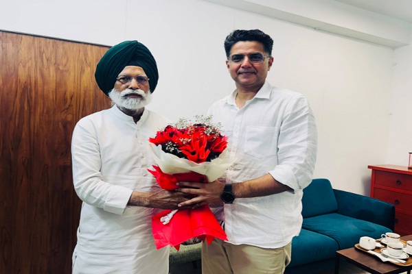 MP ਡਾ. ਅਮਰ ਸਿੰਘ ਨੇ ਸਚਿਨ ਪਾਇਲਟ ਨਾਲ ਕੀਤੀ ਮੁਲਾਕਾਤ