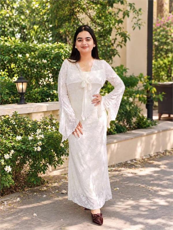 bell sleeve dress  young women  summer