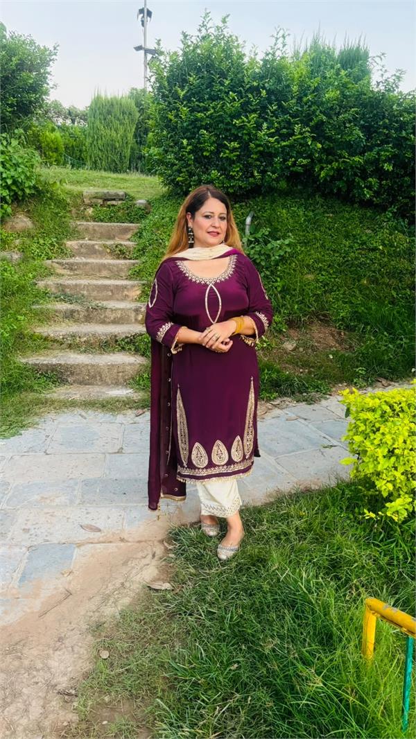suits  women  punjabi jutti  preference