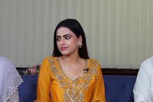 the star cast of   tut paini english ne   arrives at jag bani  s office
