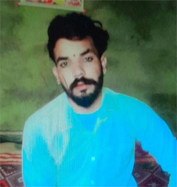 25 year old youth dies after injecting drugs 
