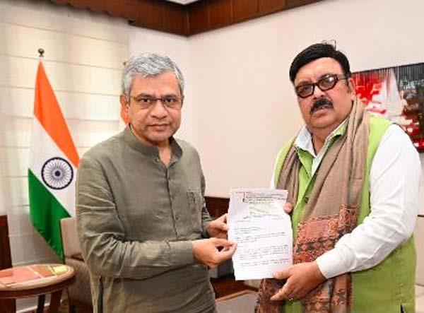 malik demands railway minister to run amritsar mumbai vande bharat sleeper train