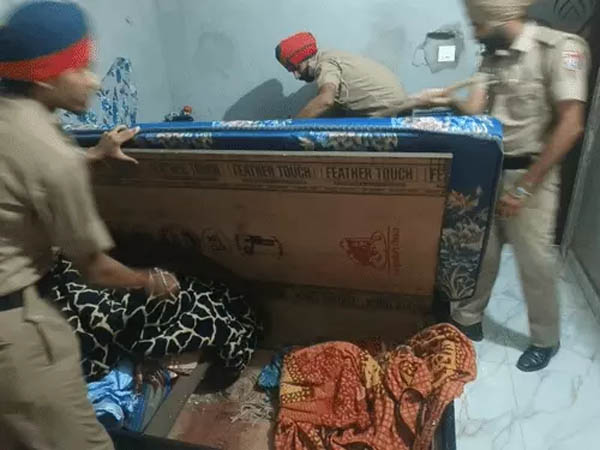 ਨਕੋਦਰ ਪੁਲਸ ਦੀ ਨਸ਼ਾ ਸਮੱਗਲਰਾਂ ''ਤੇ ਵੱਡੀ ਕਾਰਵਾਈ, 17 FIR ਦਰਜ, 20 ਮੁਲਜ਼ਮ ਗ੍ਰਿਫ਼ਤਾਰ