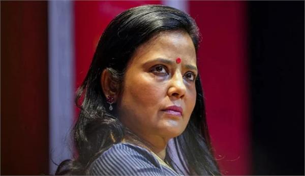 trinamool  mp  mahua moitra  black flags