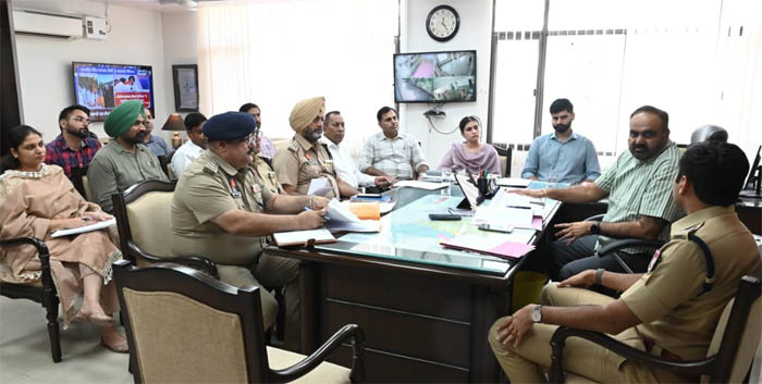 ਵਿਧਾਨ ਸਭਾ ਚੋਣਾਂ 2027: DC ਵੱਲੋਂ ਅਧਿਕਾਰੀਆਂ ਨੂੰ ਸੰਵੇਦਨਸ਼ੀਲ ਪੋਲਿੰਗ ਸਟੇਸ਼ਨਾਂ ਦੀ ਪਛਾਣ ਕਰਨ ਦੇ ਨਿਰਦੇਸ਼