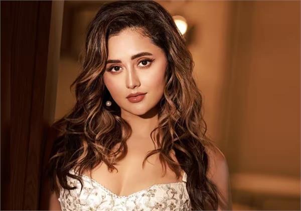 rashami desai to make a tv comeback after eight years