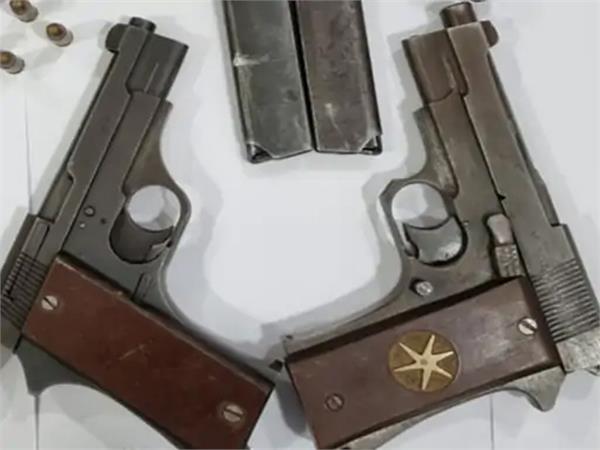 pakistani arms smuggling busted in amritsar  boy arrested with weapons