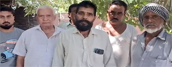 two boys arrest stealing wheat from a government warehouse