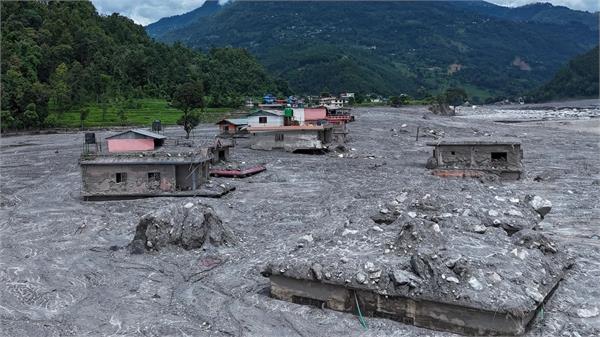 floods in nepal and china