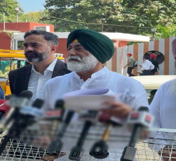 the issue of illegal occupation of government bungalows in punjab