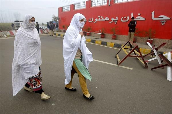 afghan medical students in pakistan face threat of deportation