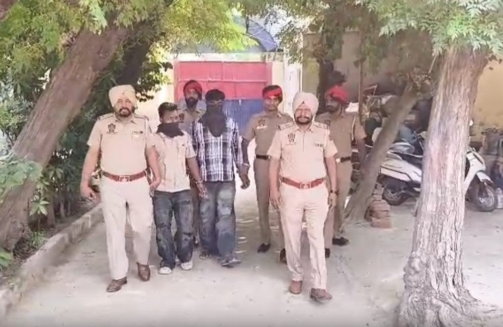 ਮੋਗਾ ਪੁਲਸ ਵੱਲੋਂ ਇਕ ਕਿਲੋ ਹੈਰੋਇਨ ਅਤੇ 2 ਪਿਸਤੌਲਾਂ ਸਮੇਤ 2 ਕਾਬੂ