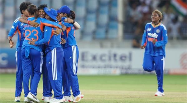 indian women  s cricket team reaches the final