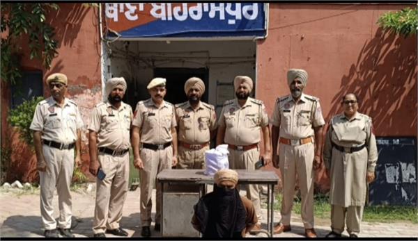 police action in gurdaspur  one arrested with 5 packets of heroin