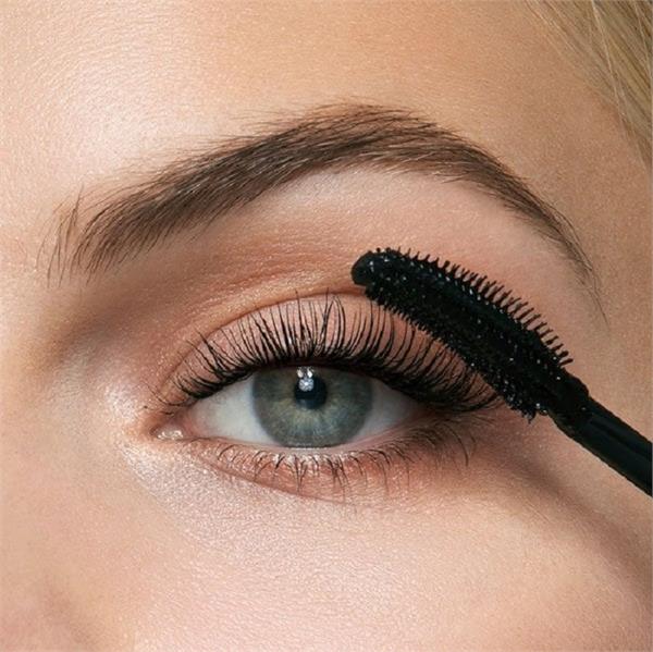 smart tips for applying mascara to your eyelashes