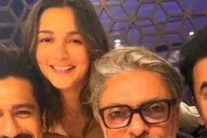 sanjay leela bhansali wraps up shooting for  love   war 
