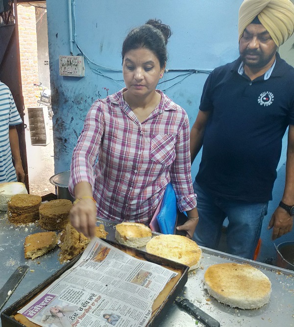 ਨੋਟਿਸ ਦੇ ਬਾਵਜੂਦ ਸਫ਼ਾਈ ਵਿਵਸਥਾ ’ਚ ਨਹੀਂ ਹੋਇਆ ਸੁਧਰ, 2 ਬੇਕਰੀਆਂ ਸੀਲ