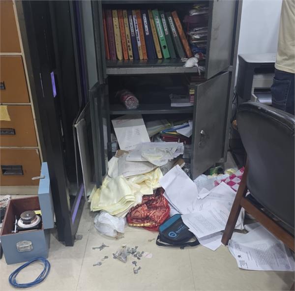 theft in dana mandi