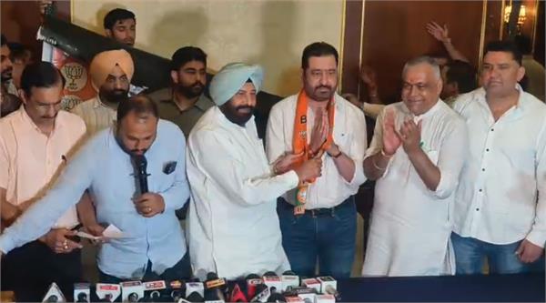 aap leader dinesh dhall joining bjp party