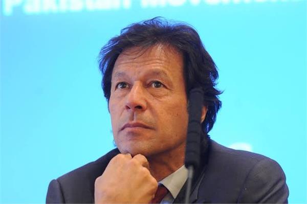 humanitarian appeal from former aus captains in support of imran khan