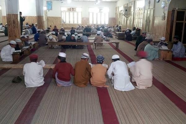 madrasas operating outside government oversight in pakistan